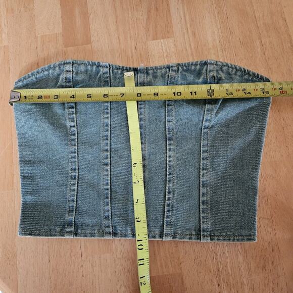 PrettyLittleThing Petite VTG Bleach Wash Bandeau Denim Corset Top- sz US 0 NWT - Picture 7 of 7